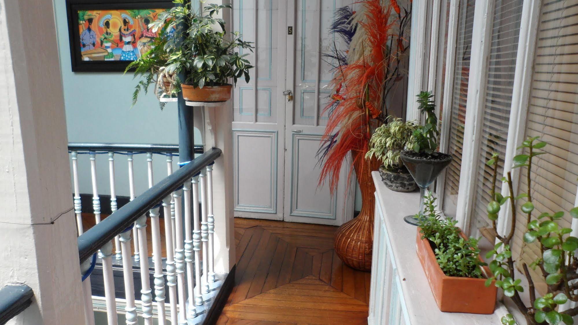 Zohar Hostel Bogota Ngoại thất bức ảnh